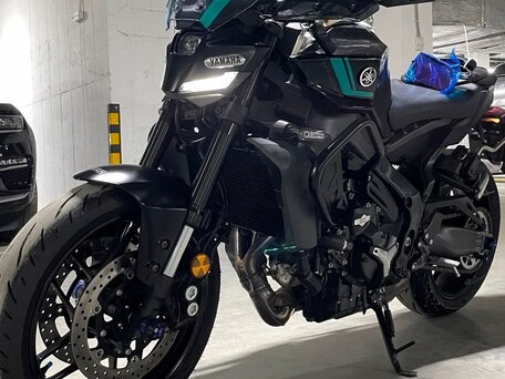 2025 Yamaha MT-09 (FZ-09), чёрный, 1380000 рублей, вид 5