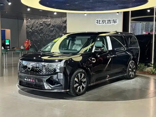 2026 Volvo EM90, чёрный, 10980099 рублей, вид 1