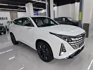 2026 Changan UNI-Z, белый, 2300000 рублей, вид 3
