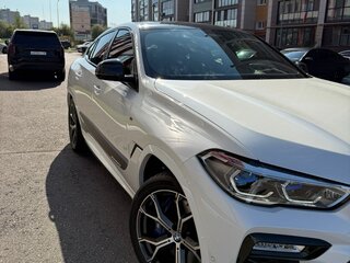 2021 BMW X6 40d III (G06), белый, 10300000 рублей, вид 3