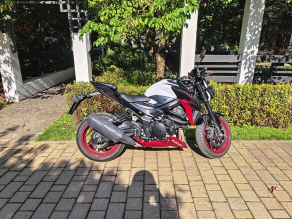 2020 Suzuki GSX-S 750, белый, 757000 рублей