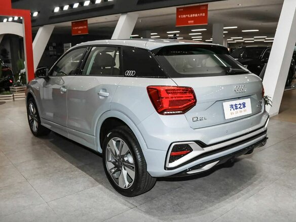 2026 Audi Q2 L 35 TFSI I Рестайлинг, серый, 4400000 рублей - вид 5