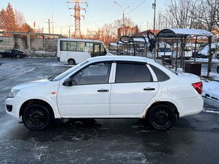 2015 Lada (ВАЗ) Granta I, белый, 270000 рублей, вид 4