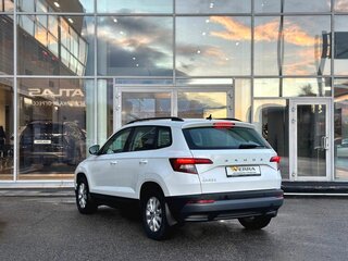 2021 Skoda Karoq I, белый, 2400000 рублей, вид 4