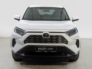 2020 Toyota RAV4 V (XA50), белый, 2830000 рублей, вид 2