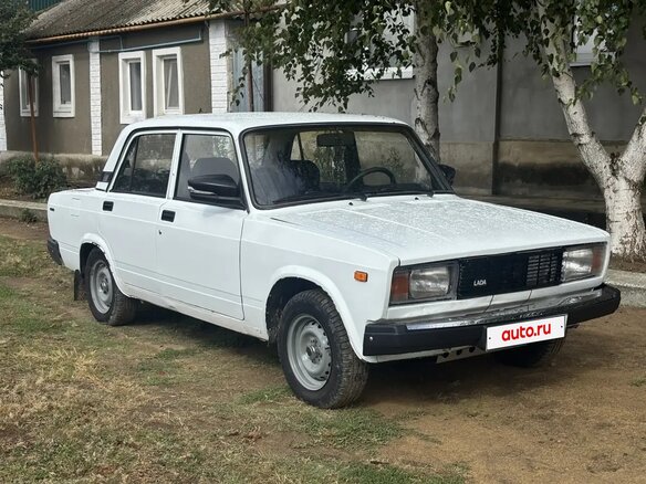 2004 Lada (ВАЗ) 21053-20, белый, 160000 рублей