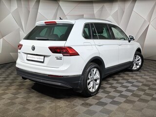 2017 Volkswagen Tiguan II, серый, 2197000 рублей, вид 2