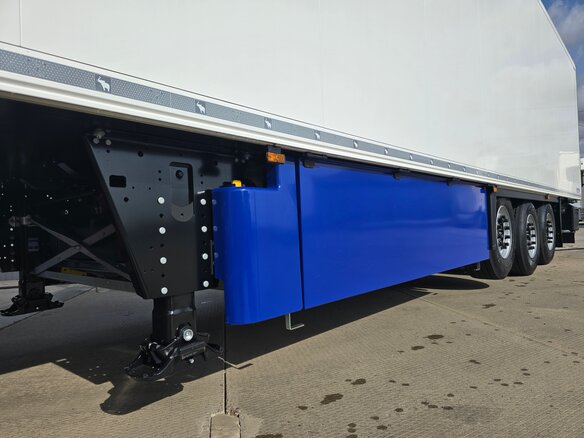 2025 Schmitz Cargobull SKO, белый - вид 8
