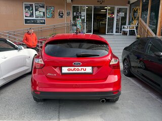 2011 Ford Focus III, красный, 800000 рублей, вид 3