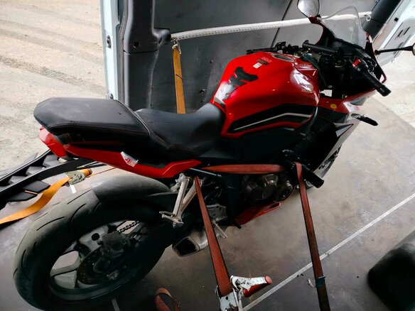 2022 Honda CBR 650R, красный, 950000 рублей - вид 2