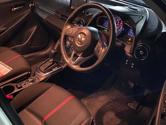 2015 Mazda Demio IV (DJ), белый, 1150000 рублей - вид 7