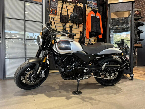 2023 Harley-Davidson X500, серебристый - вид 15