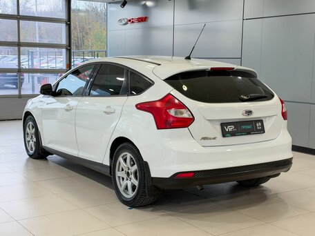 2012 Ford Focus III, белый, 657000 рублей, вид 4