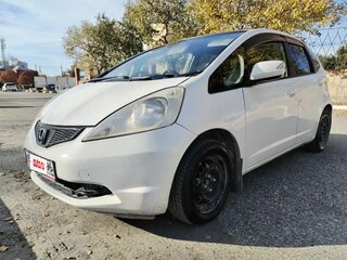 2010 Honda Fit II, белый, 539000 рублей, вид 2