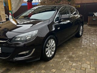 2013 Opel Astra J Рестайлинг, коричневый, 800000 рублей, вид 2