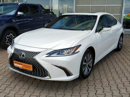 Lexus ES VII