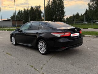 2021 Toyota Camry VIII (XV70), чёрный, 2900000 рублей, вид 3