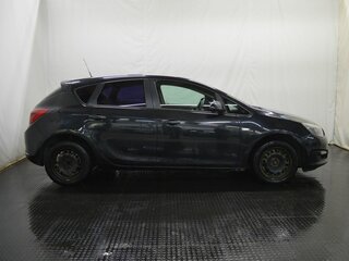 2013 Opel Astra J Рестайлинг, чёрный, 550000 рублей, вид 4