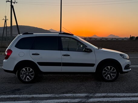 2023 Lada (ВАЗ) Granta Cross I Рестайлинг, белый, вид 5