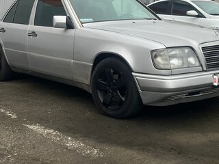 1993 Mercedes-Benz E-Класс 280 I (W124), серебристый, 575000 рублей, вид 2