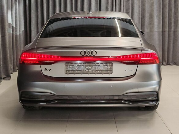 2022 Audi A7 45 TFSI II (4K), серый, 6399000 рублей - вид 3