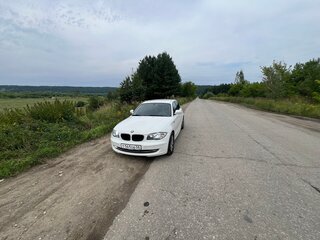 2010 BMW 1 серии 118i I (E81/E82/E87/E88) Рестайлинг, белый, 750000 рублей, вид 2