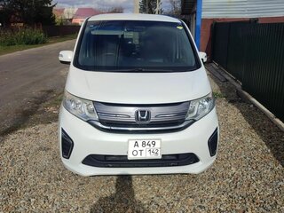 2015 Honda Stepwgn V, белый, 1850000 рублей, вид 1