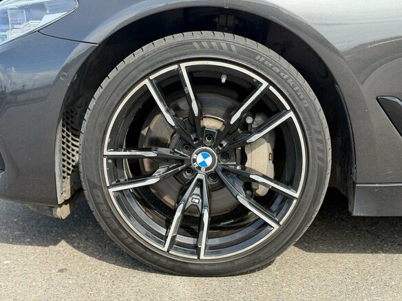 2019 BMW 5 серии 530d xDrive VII (G30/G31/G38), серый, 4040000 рублей - вид 12