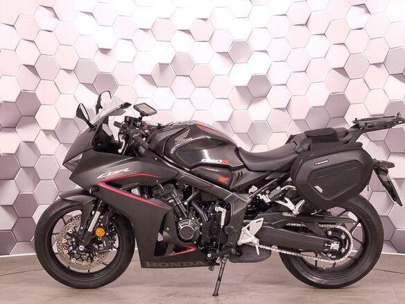 2024 Honda CBR 650R, чёрный, 1177000 рублей - вид 3