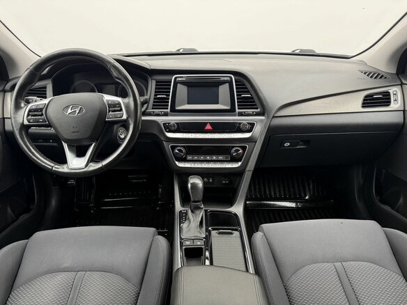 2019 Hyundai Sonata VII (LF) Рестайлинг, белый, 1615000 рублей - вид 11