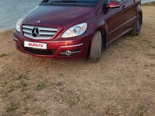 2009 Mercedes-Benz B-Класс 170 I (W245) Рестайлинг, пурпурный, 680000 рублей, вид 2