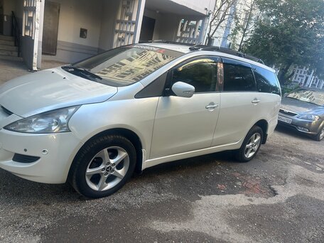 2004 Mitsubishi Grandis I, белый, 530000 рублей, вид 1