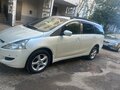 2004 Mitsubishi Grandis I, белый, 530000 рублей