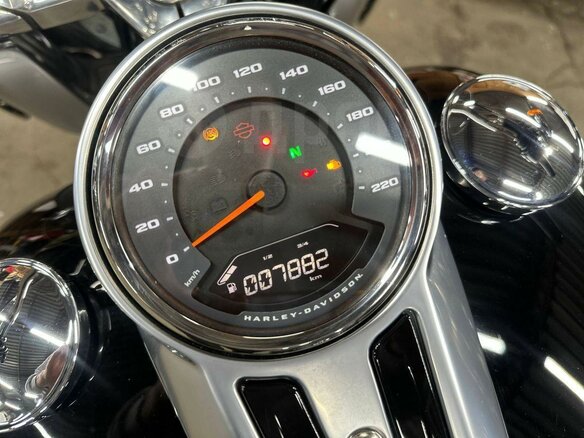 2017 Harley-Davidson Fat Boy, чёрный, 1990000 рублей - вид 38