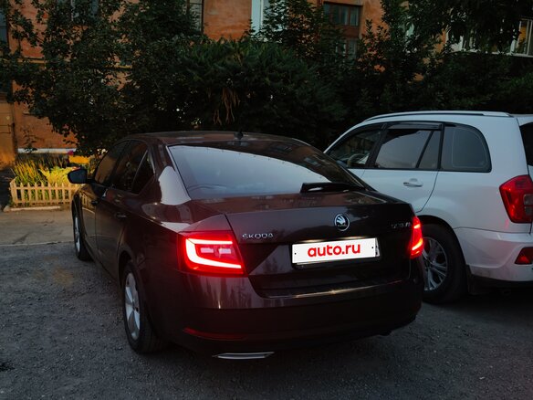 2017 Skoda Octavia III (A7), коричневый, 1840000 рублей - вид 8