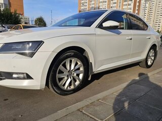 2018 Skoda Superb III, белый, 1880000 рублей, вид 3