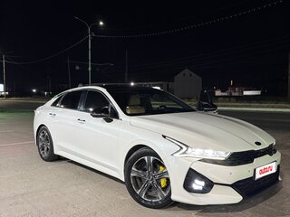 2019 Kia K5 III, белый, 2400000 рублей, вид 1