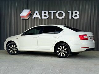 2019 Skoda Octavia III (A7) Рестайлинг, белый, 1759000 рублей, вид 4