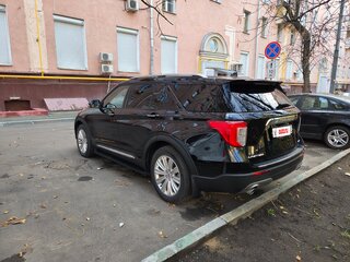 2021 Ford Explorer VI, чёрный, 5100000 рублей, вид 3