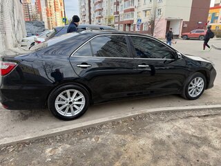 2016 Toyota Camry VII (XV50) Рестайлинг, чёрный, 1750000 рублей, вид 3
