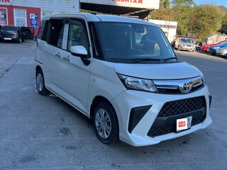 2022 Toyota Roomy I Рестайлинг, белый, 1200000 рублей, вид 3