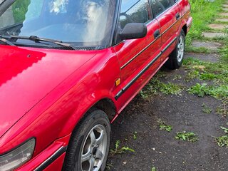 1989 Toyota Corolla VI (E90), красный, 300000 рублей, вид 2