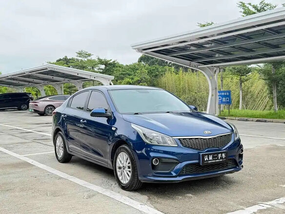 2017 Kia K2, синий, 950000 рублей - вид 2