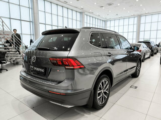 2019 Volkswagen Tiguan Allspace II, серый, 2280000 рублей, вид 5