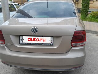 2015 Volkswagen Polo V Рестайлинг, бежевый, 1150000 рублей, вид 3