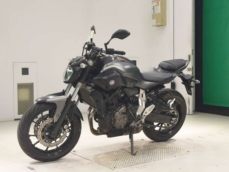 2015 Yamaha MT-07 (FZ-07), серый, 695000 рублей, вид 4