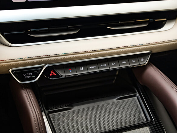 2023 Geely Monjaro I, чёрный, 3099777 рублей - вид 17
