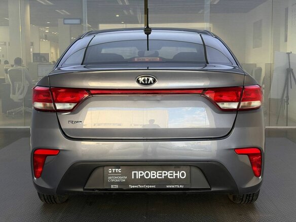 2018 Kia Rio IV, серый, 1470000 рублей - вид 5