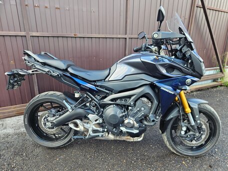 2016 Yamaha MT-09 Tracer (FJ-09), чёрный, 749000 рублей, вид 4