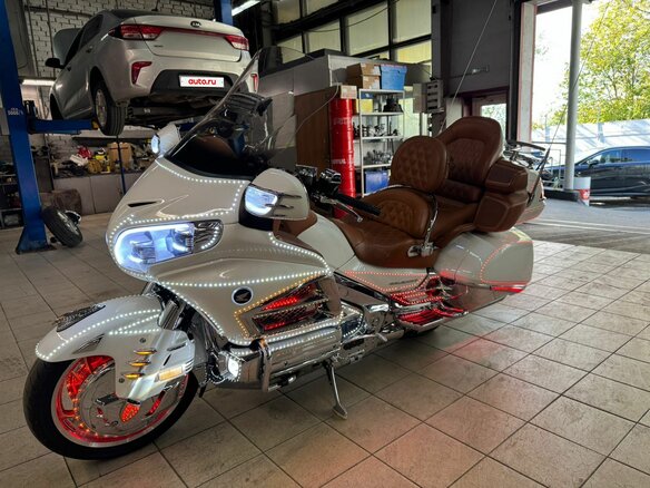 2013 Honda GL 1800 Gold Wing, белый, 2200000 рублей - вид 32